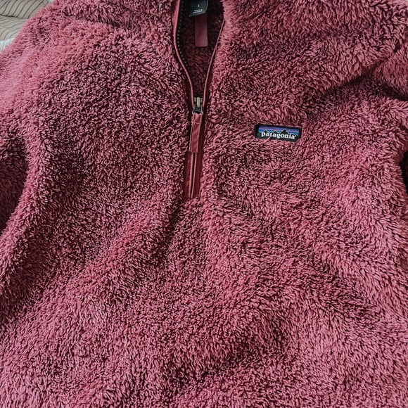 Women’s Patagonia Pullover - Picture 3 of 4